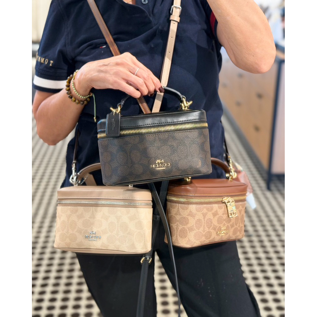 พร้อมส่งที่ไทยแท้ 100% กระเป๋าสะพาย Rainer Crossbody Bag 18
