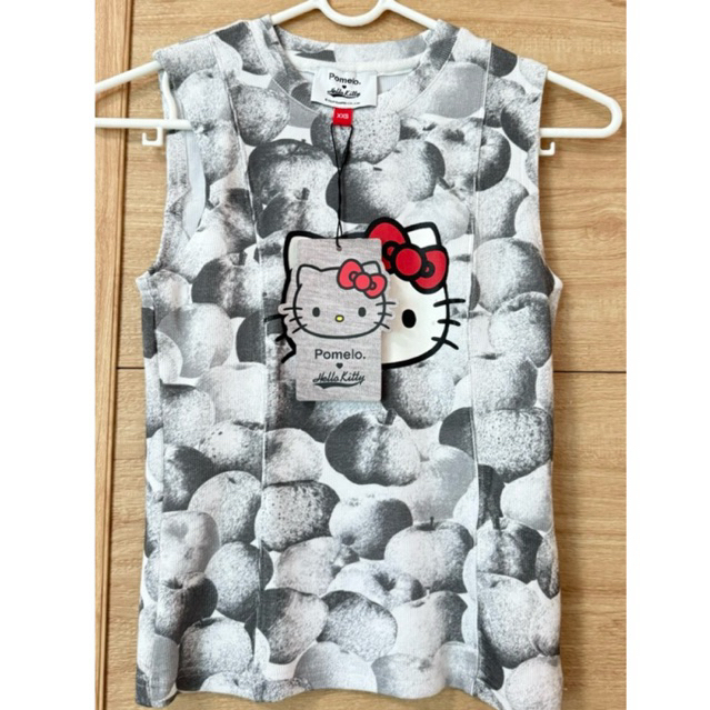 ส่งต่อ เสื้อคิตตี้ Pomelo x Hello Kitty ของใหม่ราคาป้าย999