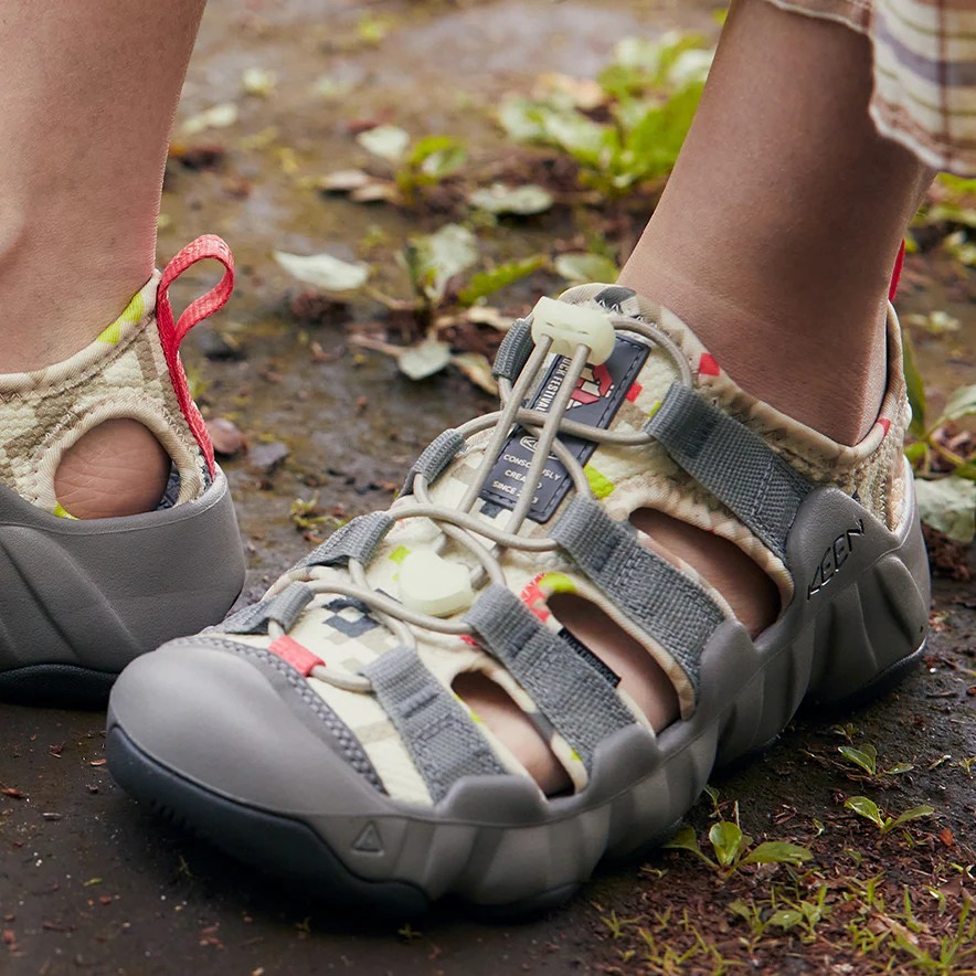 Keen รองเท้าผู้หญิง รุ่น Women's HYPERPORT H2 (MULTI/ABBEY STONE) KEEN x FUJI ROCK FESTIVAL '26