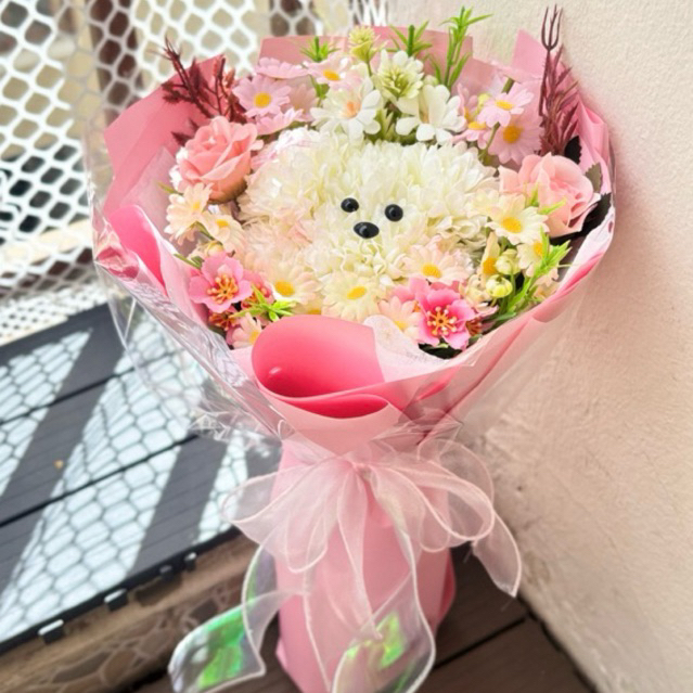 ช่อน้องหมามินิมอล (ดอกไม้ปลอม) ช่อแบบกลม (ขนาดกลาง)