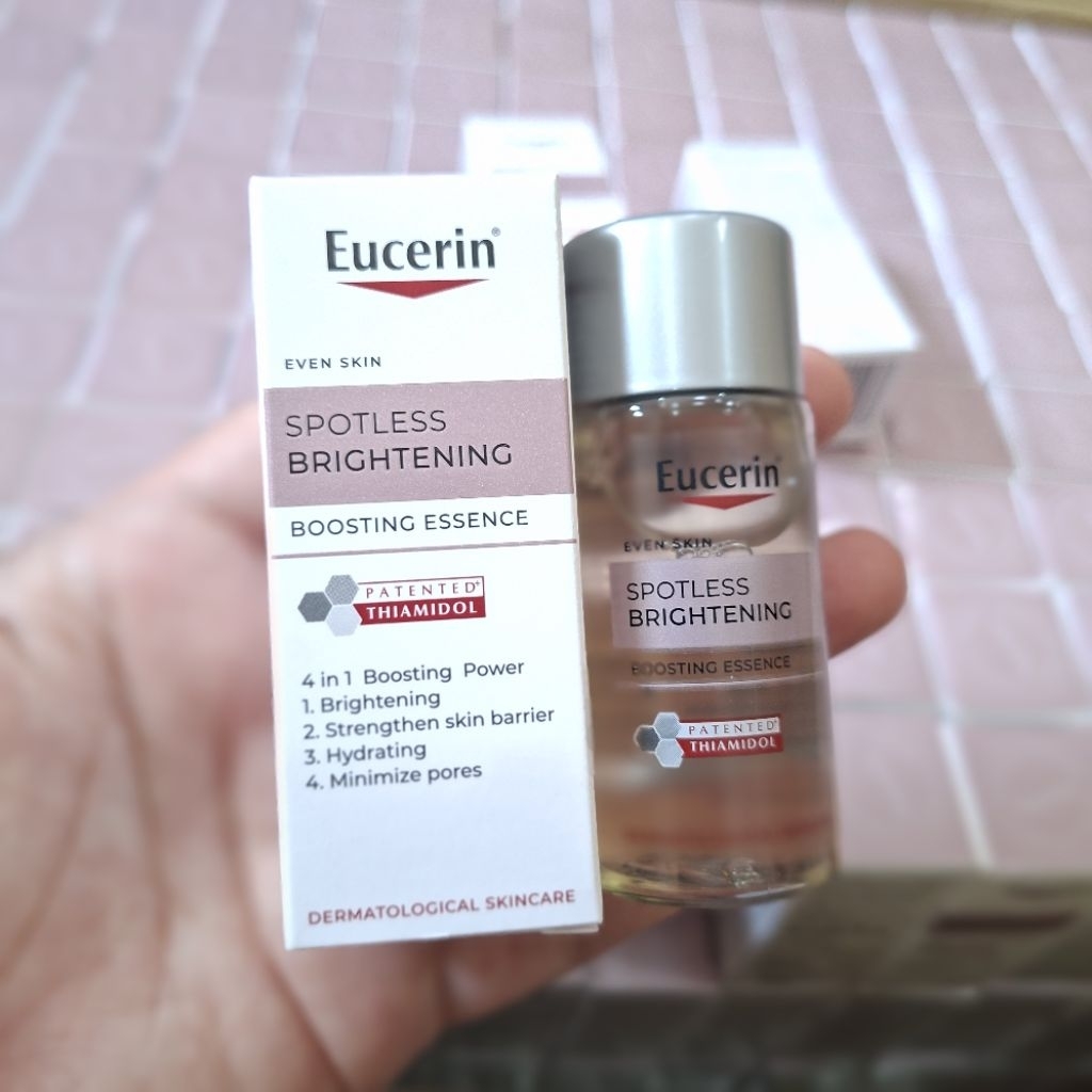 [ขนาดทดลอง] Eucerin Spotless Brightening Boosting Essence 30ml