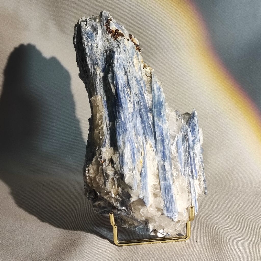 ไคยาไนต์ ( Kyanite )

