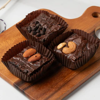 Tinymade บราวนี่พรีเมี่ยม ช็อกโกแลตแท้ เนยแท้ หน้ารวม สไตล์โฮมเมด