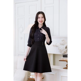 เดรส ALERT BRAND คอปกพิมพ์ลายดอกมินิ มินิมอลเกาหลีเกาใจ ตัดกับกระโปรงพื้น ช่วงอกเป็นกระดุมเปิดได้จริง