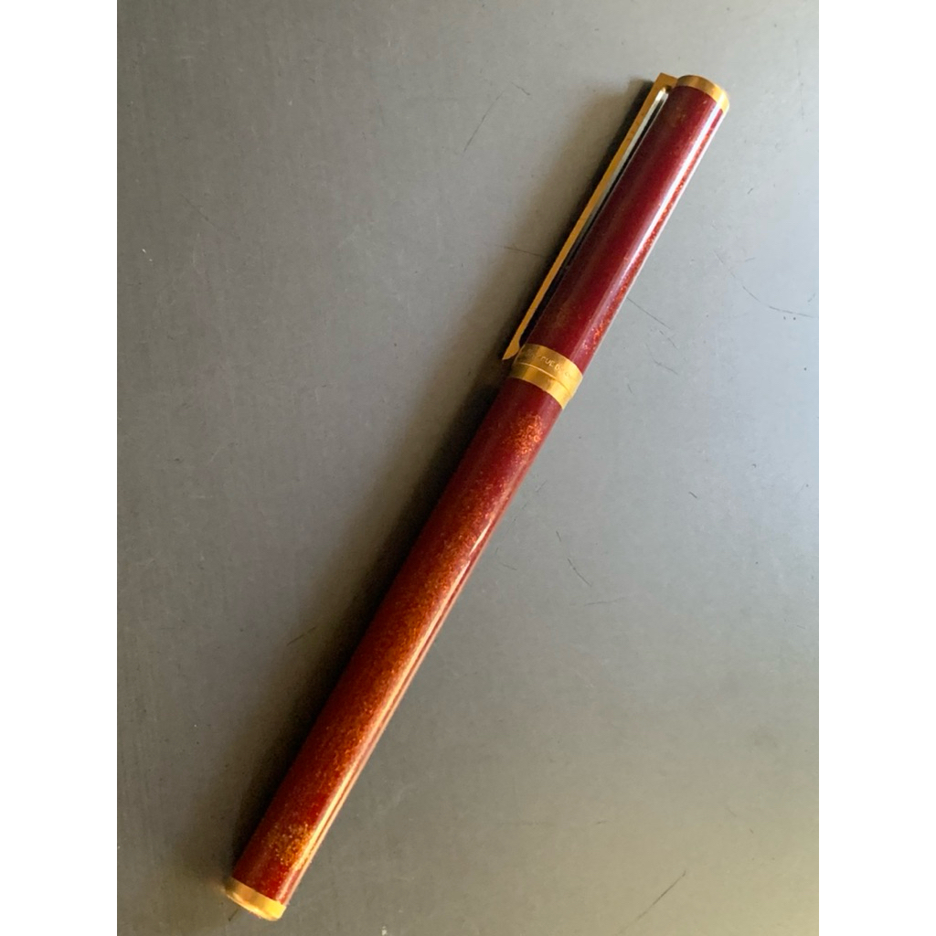 ปากกา S.T. Dupont Rollerball Laque de Chine สีแดง Gold Trim ของแท้ France