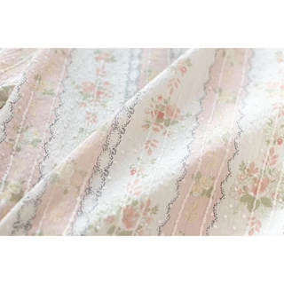 Narinari : MT7750 Lace Trim Floral Print Blouse