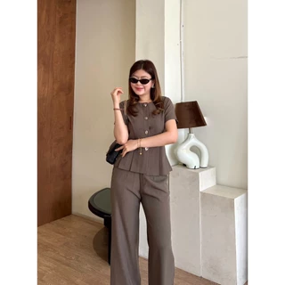 Uni Set:: ชุดเซ็ท 2 ชิ้นขายาว ชุดเซ็ทขายาว เสื้อคอกลมแขนสั้นแต่งกระดุมทอง ชายล่างแต่งจีบ ทำงาน BETTY (B072)