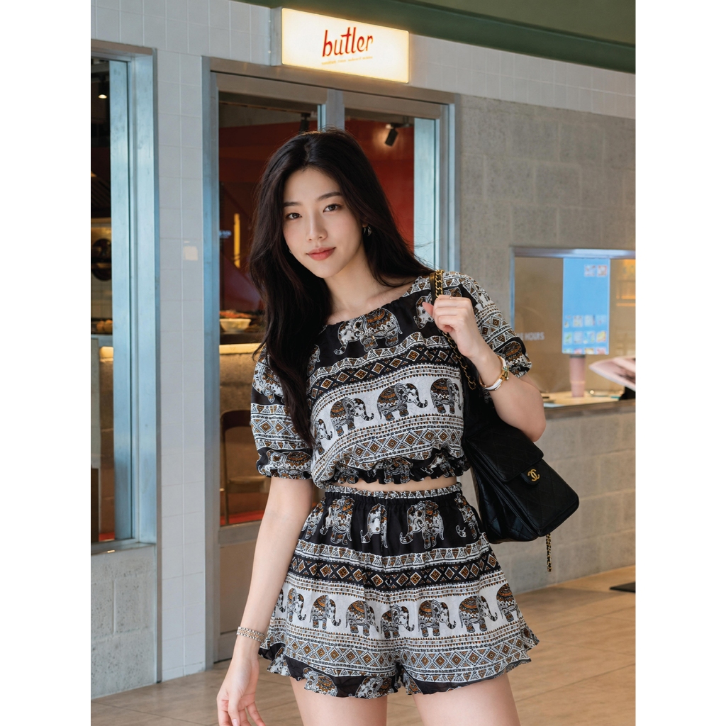 ชุดเซตลายช้างยอดฮิตดีไซน์สวยใส่สบาย (ชุดเซตช้างครอปมินิ) ฟรีไซส์ เสื้อครอป+กางเกงขาสั้น ทั้งเซต
