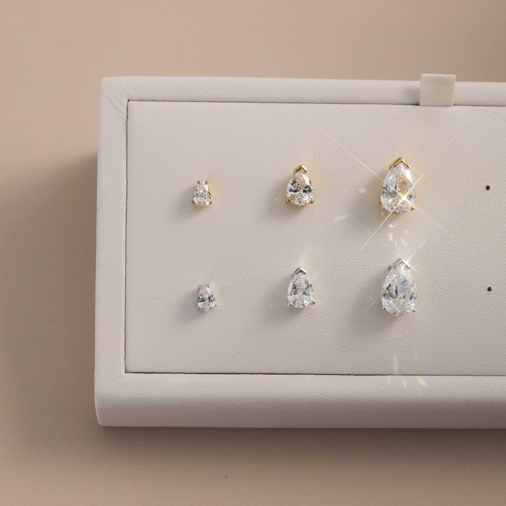 Valichain - Petite Gem Pear Ear Stud