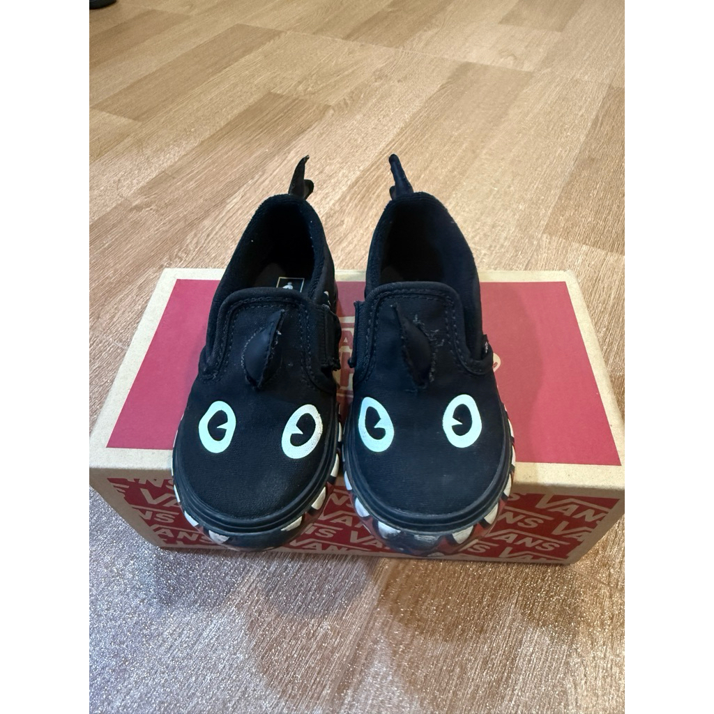Vans x Shark Week Collection (size 12 cm.)
