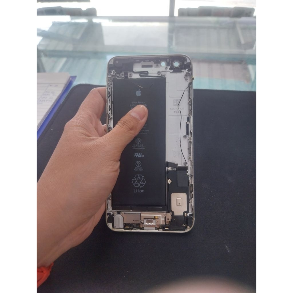 โครงบอดี้พร้อมแบต ไอโฟน 6s+ แท้ถอด
