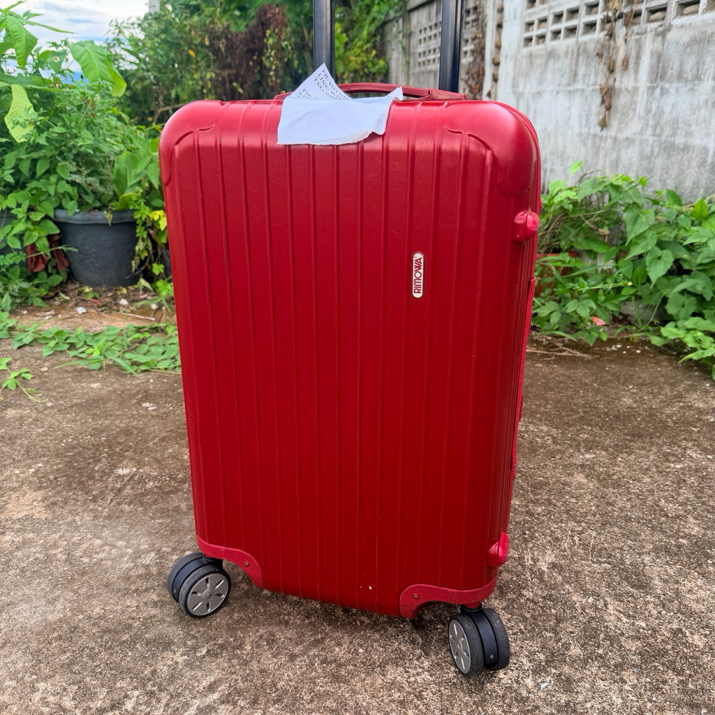 กระเป๋าเดินทาง RIMOWA SALSA 26 นิ้ว 4 ล้อ มือสองจากญี่ปุ่น ประกันแท้ ตำหนิตัวล้อกด้านล่างหายไป 2 ตัว