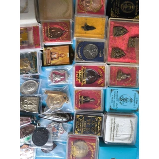 พระกล่อง พระเหรียญ รวมๆ 15-70 บาท