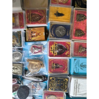 พระกล่อง พระเหรียญ รวมๆ 15-70 บาท