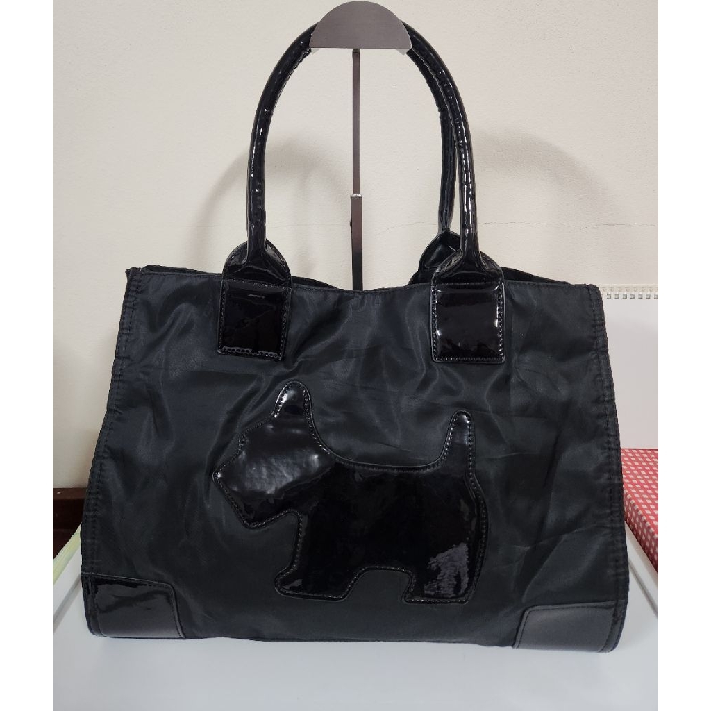 พร้อมส่ง กระเป๋าช้อปปิ้ง Agatha Paris แท้มือสอง  Agatha Paris Tote Bag❤️กระเป๋าช้อปปิ้งสีดำค่ะ
