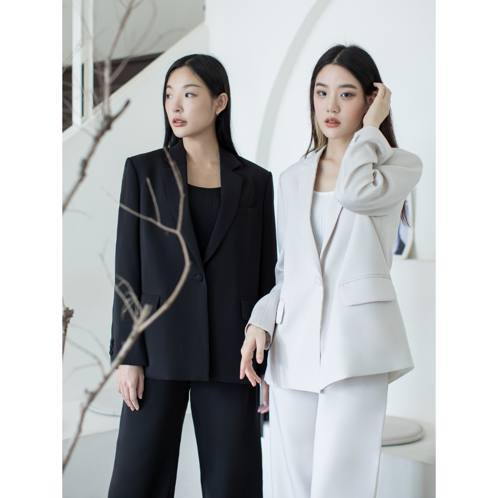 AIRI - LALIZ OVERSIZE BLAZER เสื้อสูททรงโอเวอร์ไซส์ / เบลเซอร์ทรงโอเวอร์ไซส์