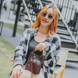 [ LoveGood ] Basha Phone Bag กระเป๋าใส่มือถือ หนังวัวแท้ Calfskin 5.5" กระเป๋าสะพายข้าง Crossbody ทรง Unisex
