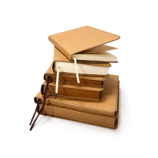 สมุดโน๊ตA6 และA6พิเศษ กระดาษคราฟท์เย็บขอบ(Kraft Paper Notebook A6 size and A6extra)เนื้อในกระดาษถนอมสายตาและกระดาษน้ำตาล