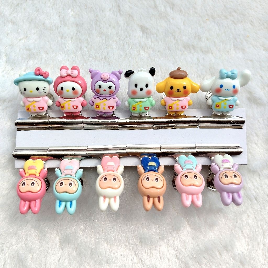 ตัวหนีบเข็มขัด (ยกเเพ็ค12ชิ้น) ตุ๊กตาหนีบ เข็มขัดนักเรียน ตัวหนีบ ตัวหนีบตุ๊กตา ตุ๊กตาน่ารัก