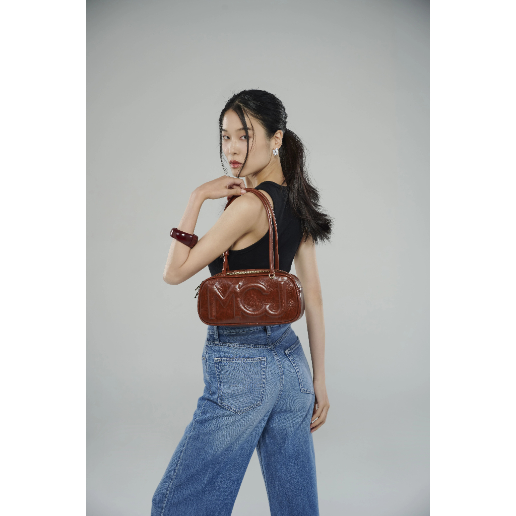 MCJ กระเป๋าสะพายข้างผู้หญิง Crossbody Bag สีน้ำตาล M02Z123