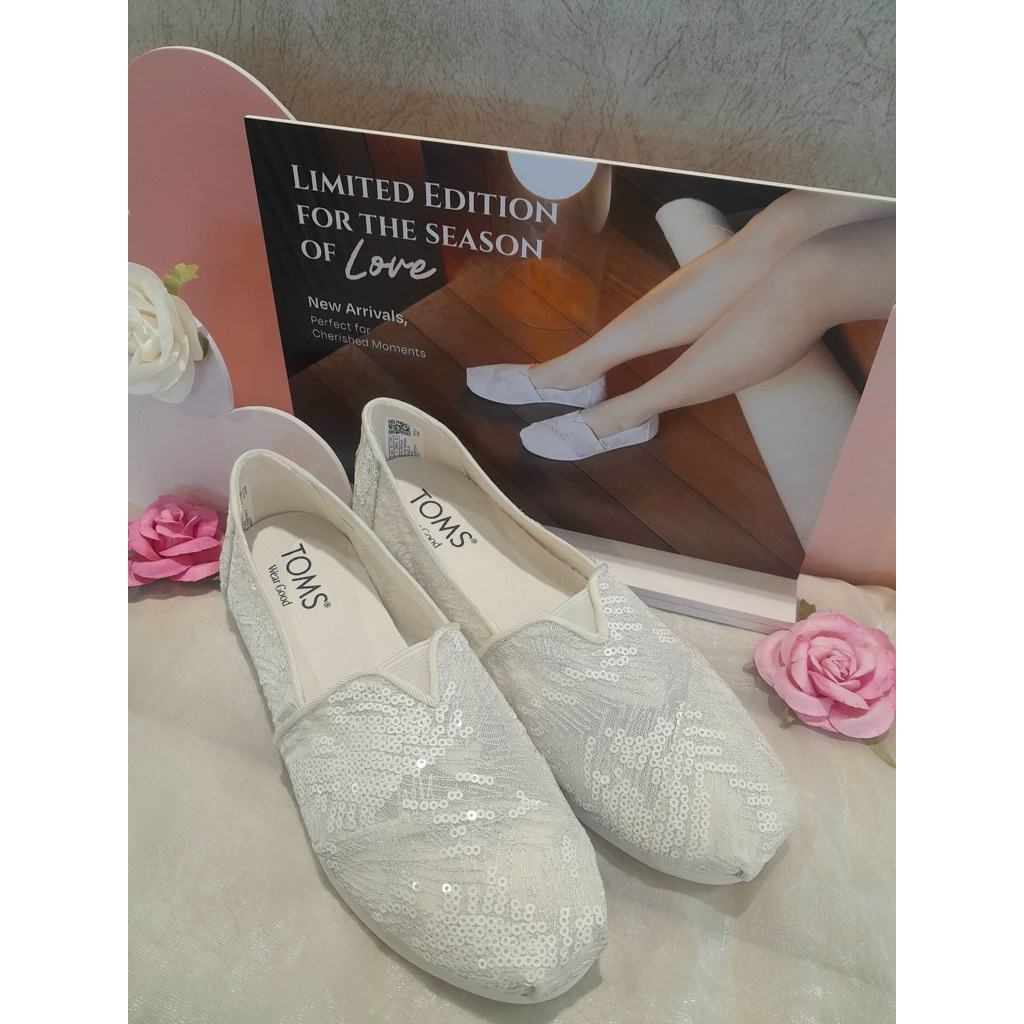 Toms รองเท้าแท้ มือ2 (ลองใส่ 1 ครั้ง)