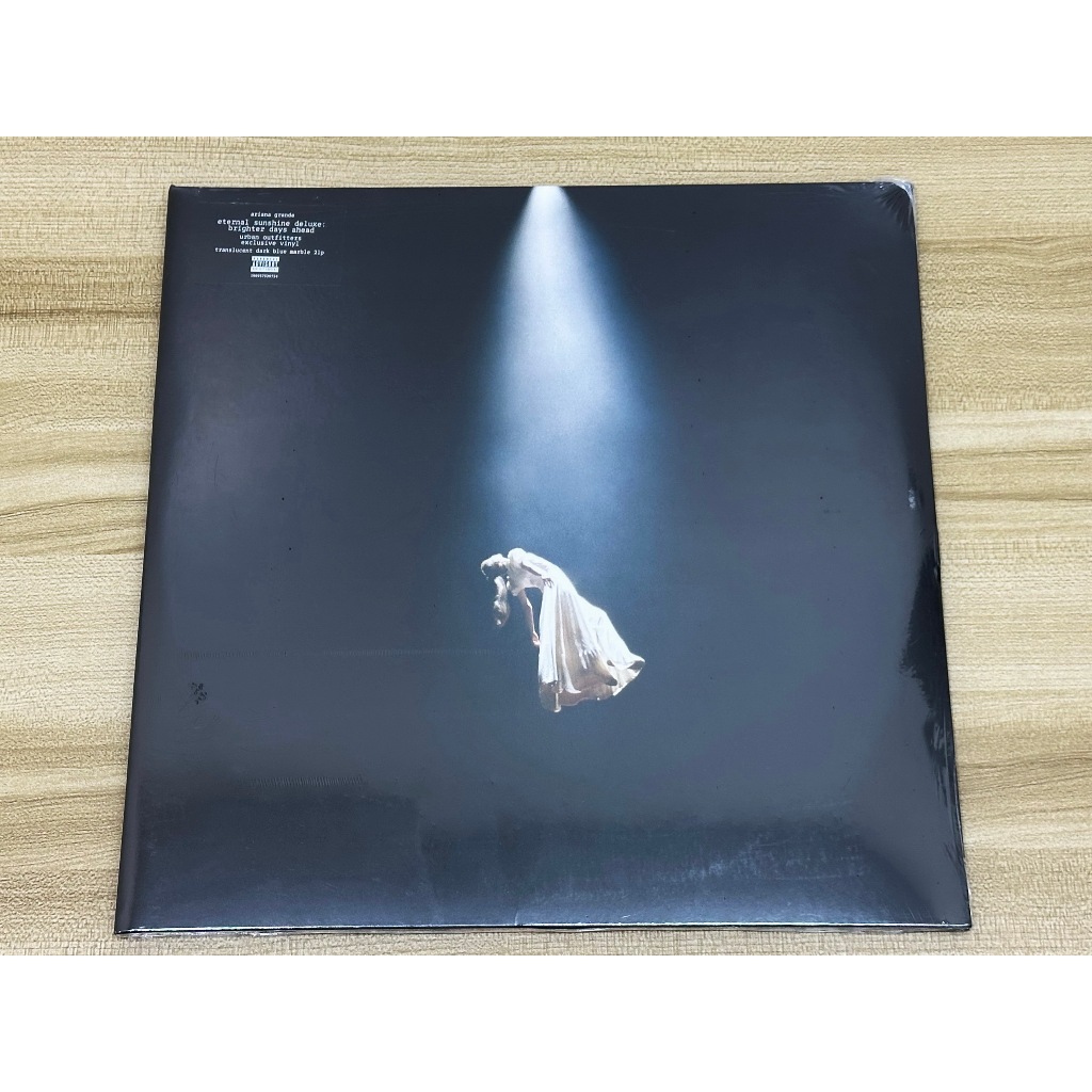 แผ่นเสียง Ariana Grande ETERNAL SUNSHINE Transparent Dark Blue Marble Vinyl - Urban Outfitters Exclu