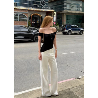 Emma jeans 1090.- กางเกงยีนส์ขากระบอกกลาง เอวกลาง ทรงสวย ดีไซน์กระเป๋าโค้งเพิ่มความเก๋ เนื้อผ้ายีนส์พรีเมียม