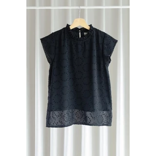 Narinari : MT2758 Ruff Collar Cap Sleeve Blouse