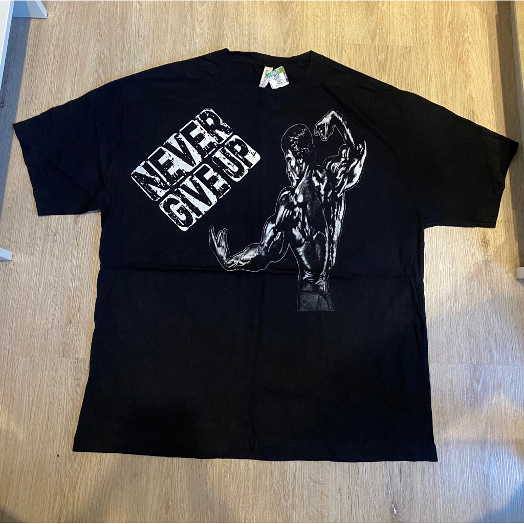 รหัสTP1 Never Give Up Vintage T-Shirt ขนาด: อก48นิ้ว ยาว 29นิ้ว  ตำหนิ: - ราคา: 220บาท💓 #vintagetshi