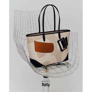 Mimi tote Signature ,Snow , Heritage,Blackout