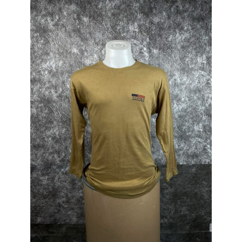sweater u.s. polo ไซส์ m อก38 ยาว27 สภาพดีใส่ต่อได้ยาวๆๆค่ะ