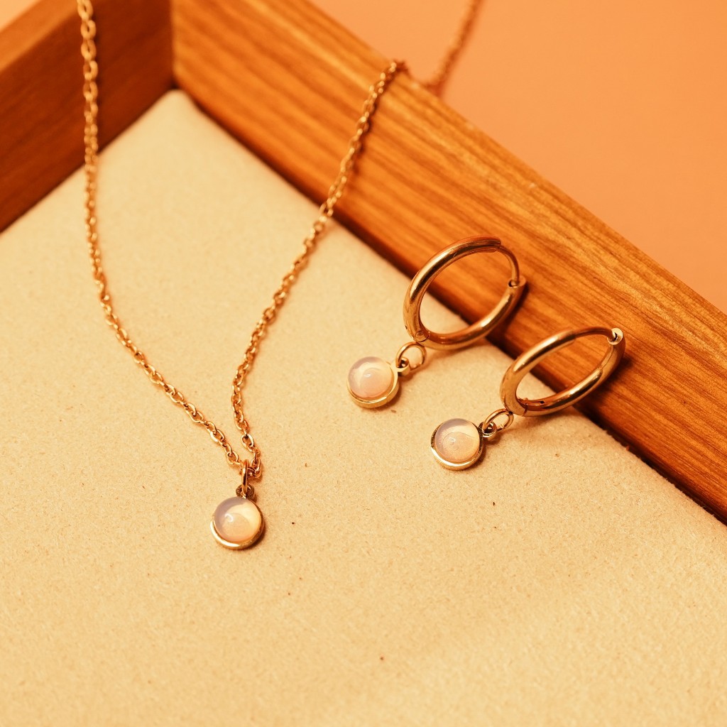 Vachana - Minimalist Opalite Necklace & Earrings Set  (สร้อยและต่างหูหินโอปอไลต์)