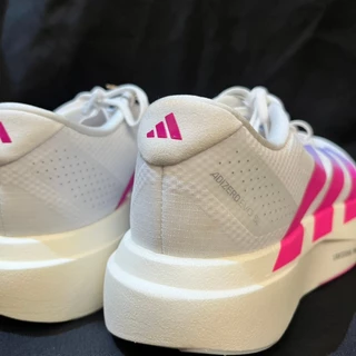 WOMEN EVO SL WOVEN FTWWHT/LUCFUC/VIOTON