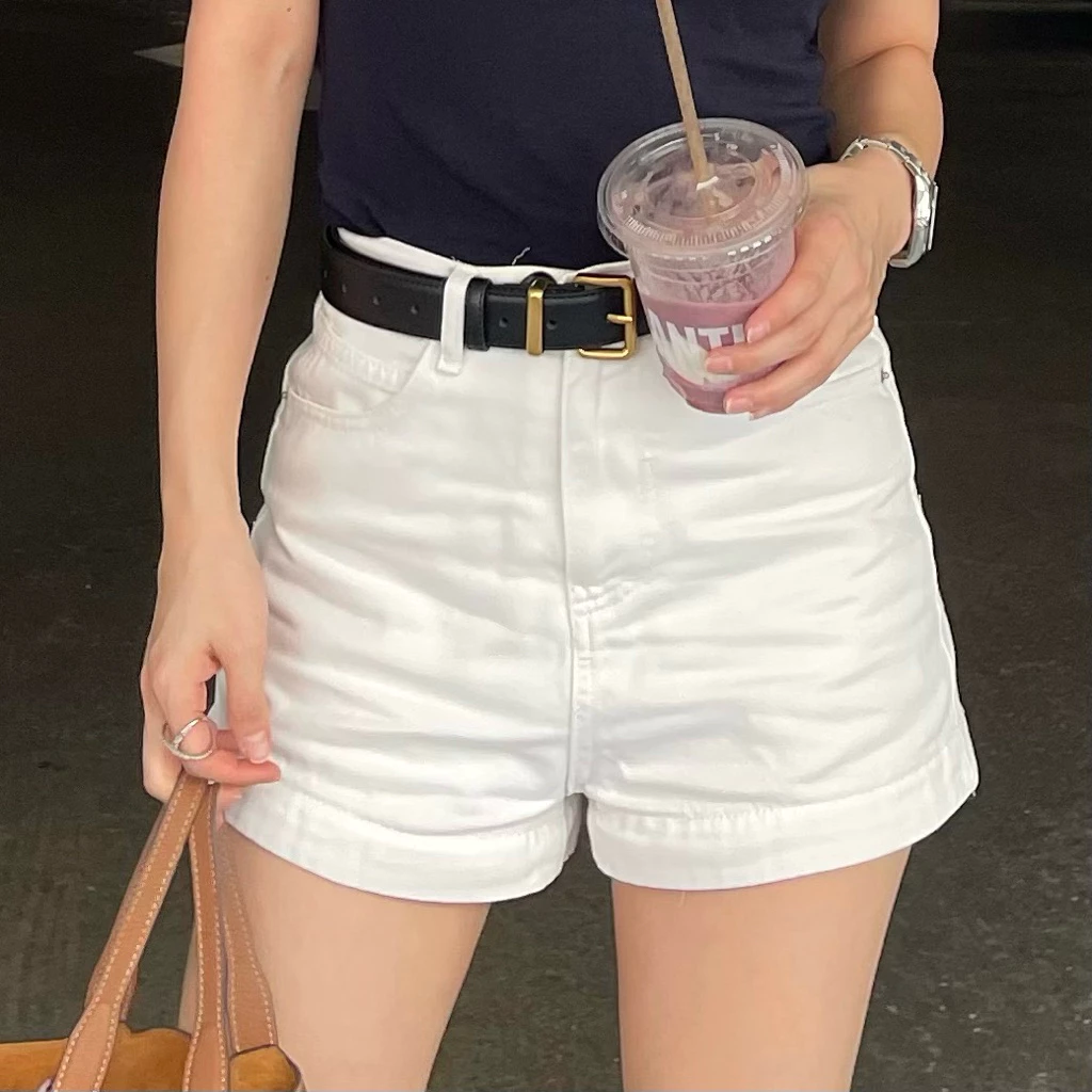 short denim ทรงดีที่สุด ไม่โป๊ น่ารักมาก Basicselected ยีนส์ขาว