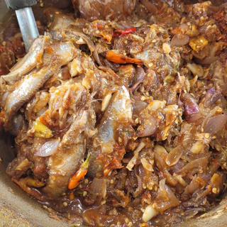 ปลาร้าต่อน ปลาสร้อย(ตัดหัว) สูตรใส่ส้มตำ อาหารอีสาน หมักแรมปี หอมมาก (1กิโลกรัม)