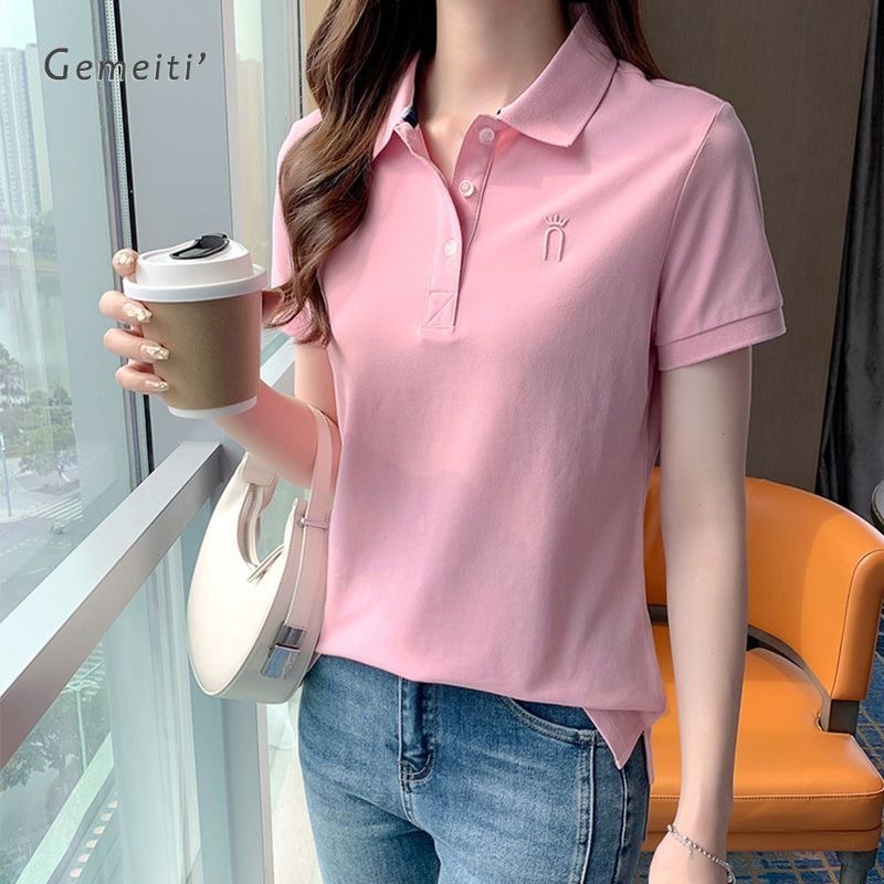 เสื้อโปโลแขนสั้นดีไซน์สไตล์อเมริกัน เรียบหรูแต่ดูดี เหมาะสำหรับคุณแม่ สไตล์ใหม่รับซัมเมอร์ เก๋ไก๋ ใช้งานได้หลากหลาย และส