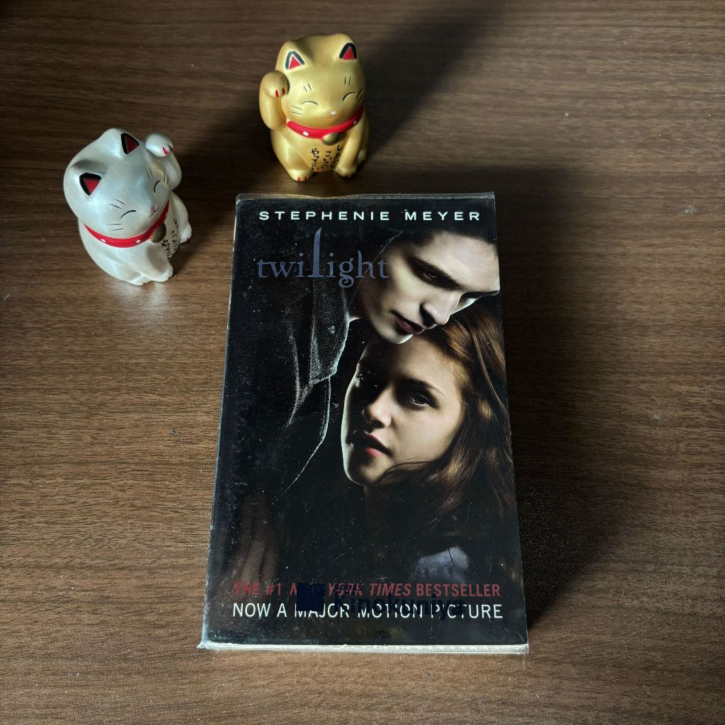The Twilight SAGA "Twilight" ฉบับภาษาอังกฤษ (มือสอง)