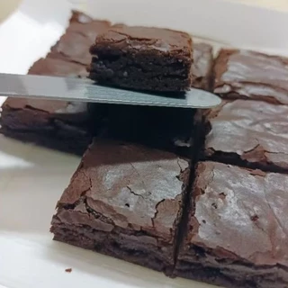 🍫บราวนี่คิวบ์ ดาร์คช็อค ไม่ใส่ผงฟู แป้งน้อย ไม่ใส่สารกันบูด 💥ราคา20กล่อง380.-💥
