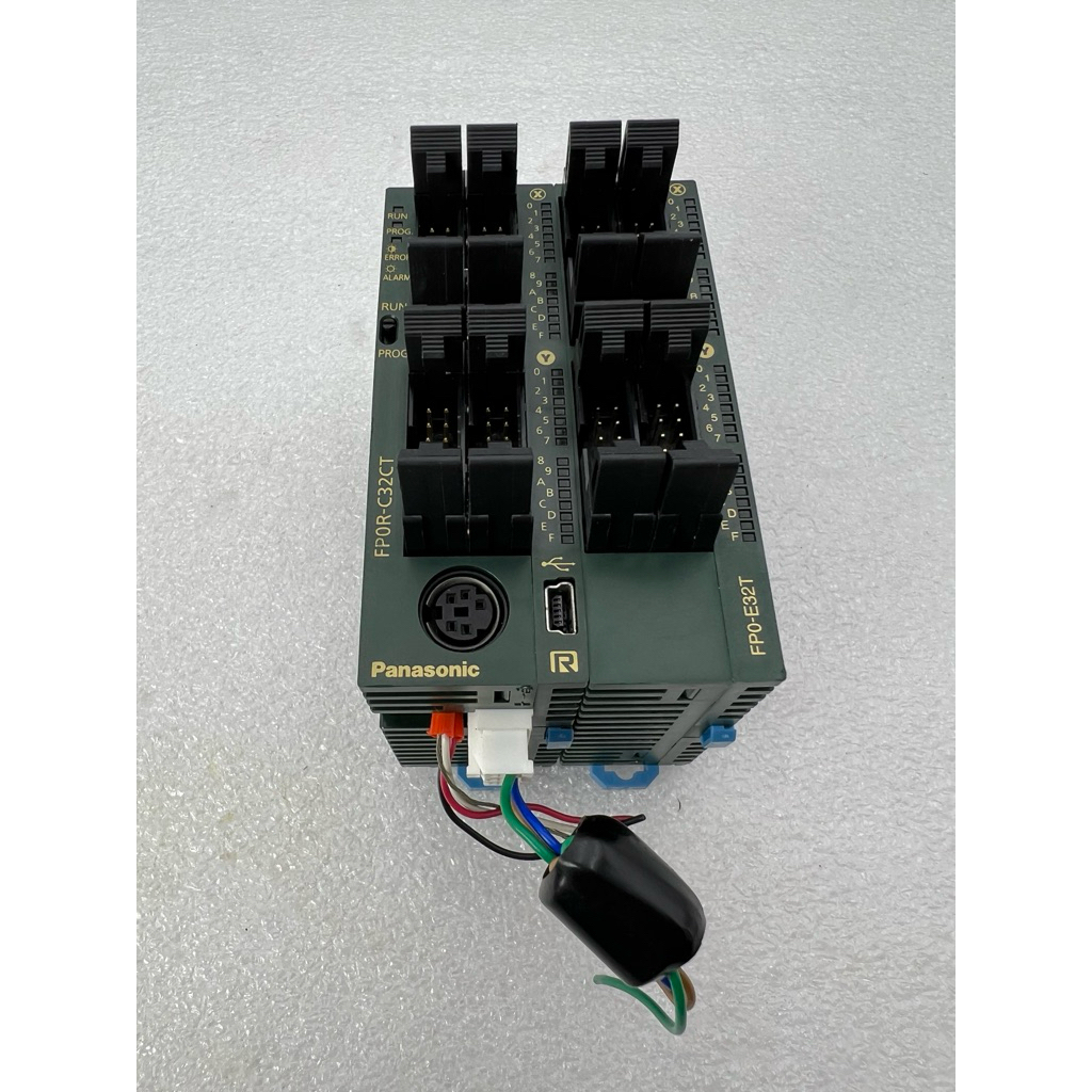 PLC Panasonic FP0R-C32CT + FP0-E32T Expansion 24VDC มือสอง #๑ ถอดจากเครื่องใช้งาน ขายยกชุด  ส่งฟรี
