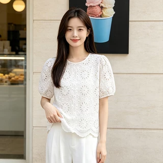 QKshop เสื้อเบลาส์ปักฉลุผู้หญิง แขนพองสั้น คอกลม ด้านหลังมีปุ่มรูเปิด ทรงหลวม เหมาะพลัสไซส์ #เสื้อผ้าทรงหลวม