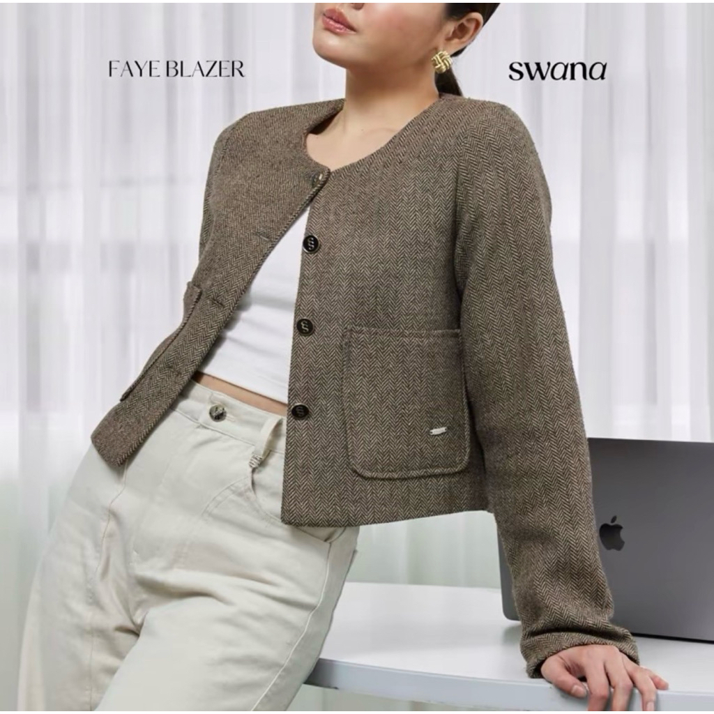 Swana.ss -Faye blazer crop top เสื้อครอปเบเซอร์