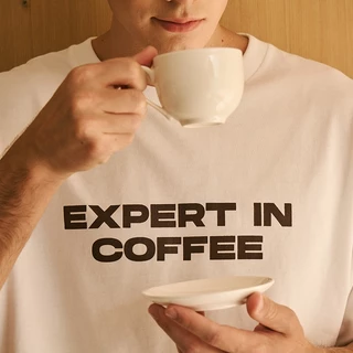 introvertwears | Coffee Expert Tee (สกรีน Rookie ด้านหลัง) เสื้อยืดแขนสั้น คอกลม ผ้าหนานุ่มพิเศษ ใส่สบาย