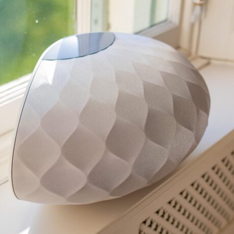 Bowers & Wilkins Formation Wedge ลำโพงไร้สายระดับพรีเมียมทรงรูปพัด 120 องศา