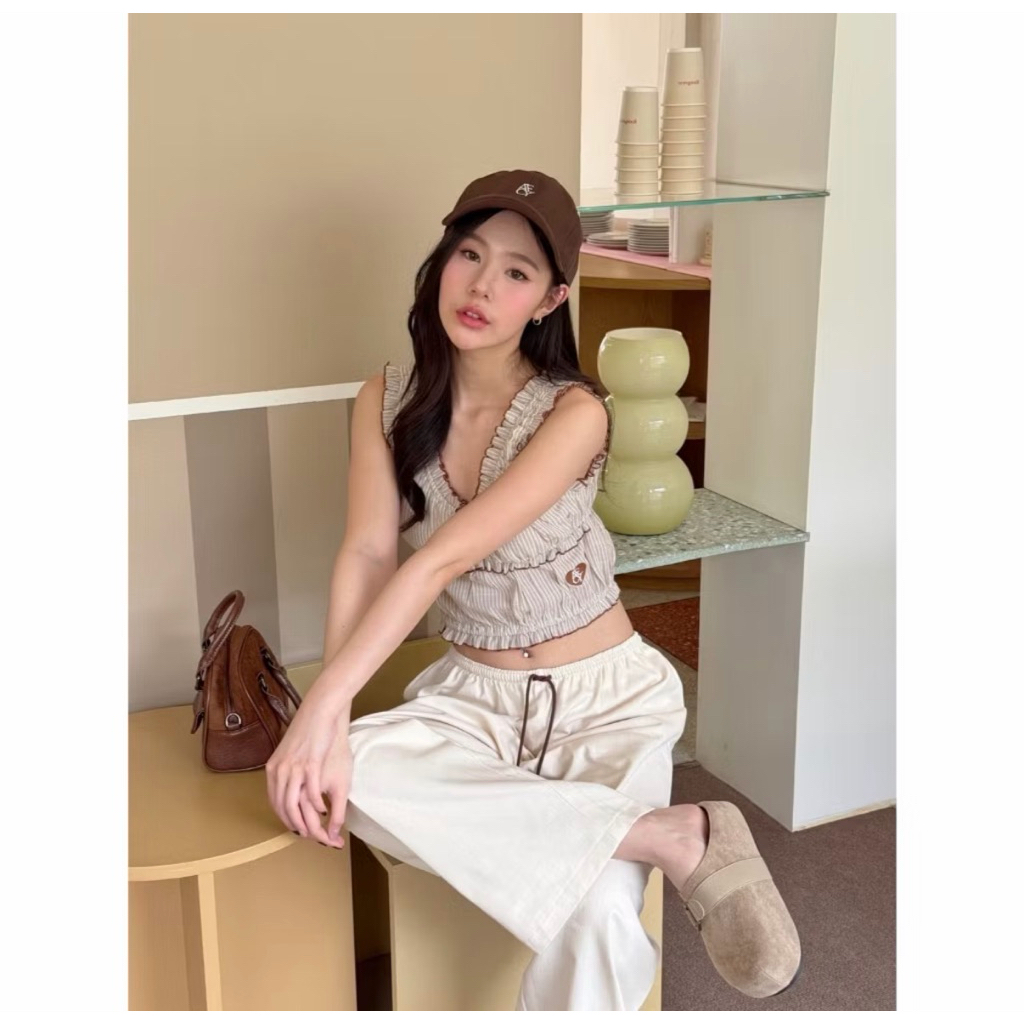 เสื้อแบรนด์ Acey สีน้ำตาล