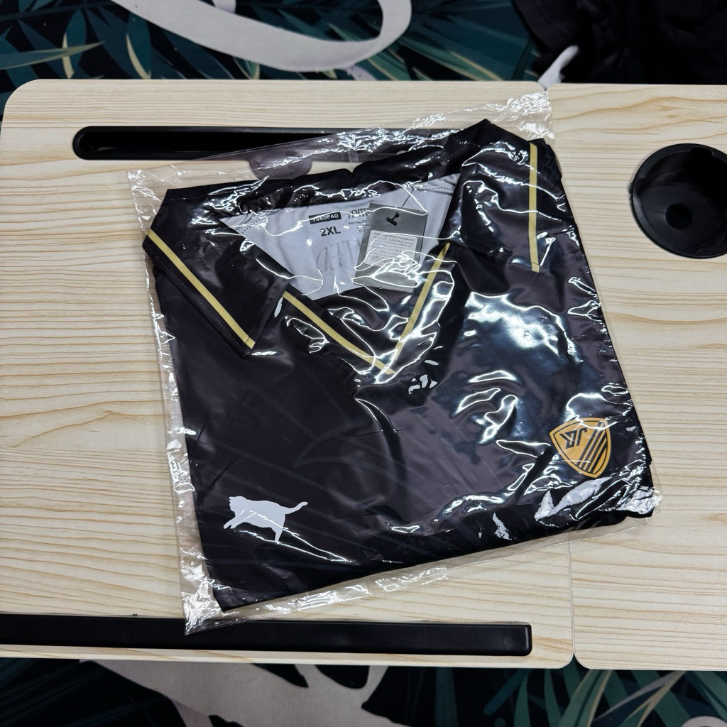 เสื้อ Yented : Midnight KOI Jersey ( 2XL มือ 1 : พร้อมส่ง !! )
