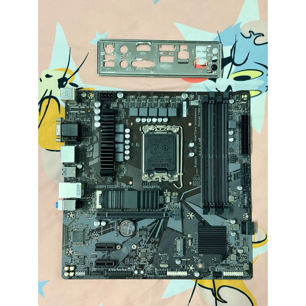 (มือสอง)เมนบอร์ด GIGABYTE B660M DS3H DDR4 มีแต่ตัว ใช้งานปกติ