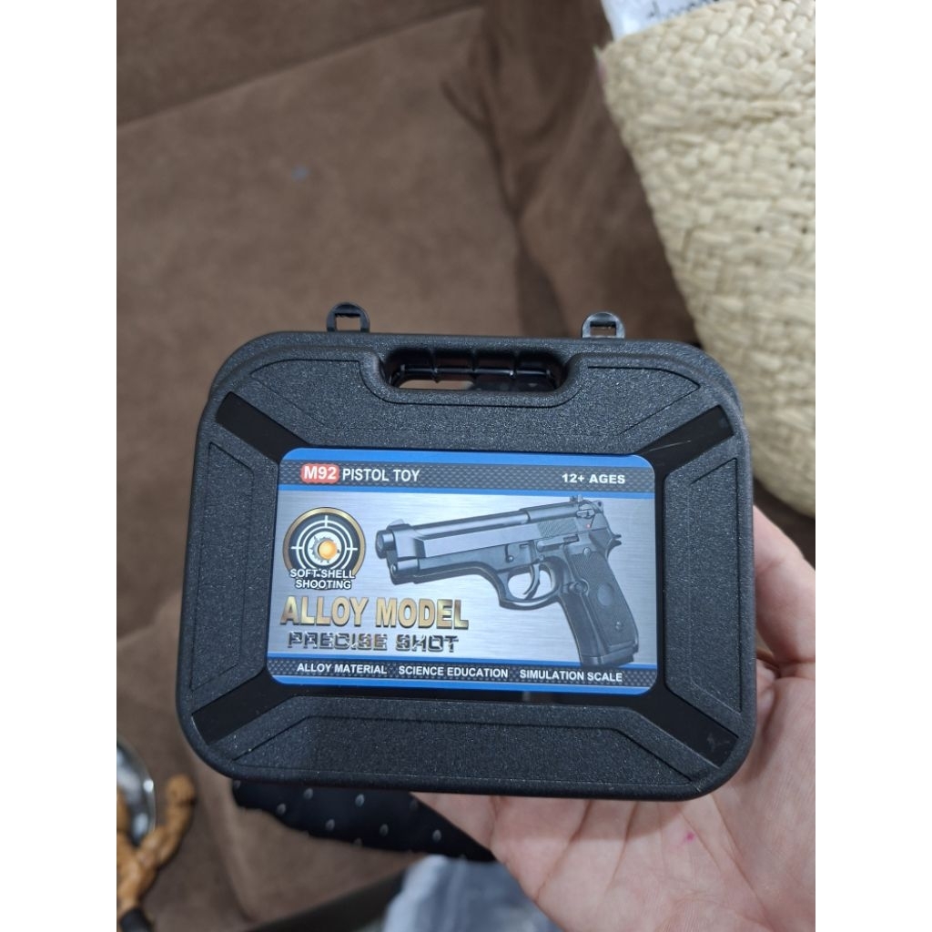 ของเล่นเด็ก โมเดล ของเล่นจำลอง M92 รูปทรงกระทัดรัด พกพาง่าย บรรจุในกล่องพรีเมี่ยม สินค้าขายดี