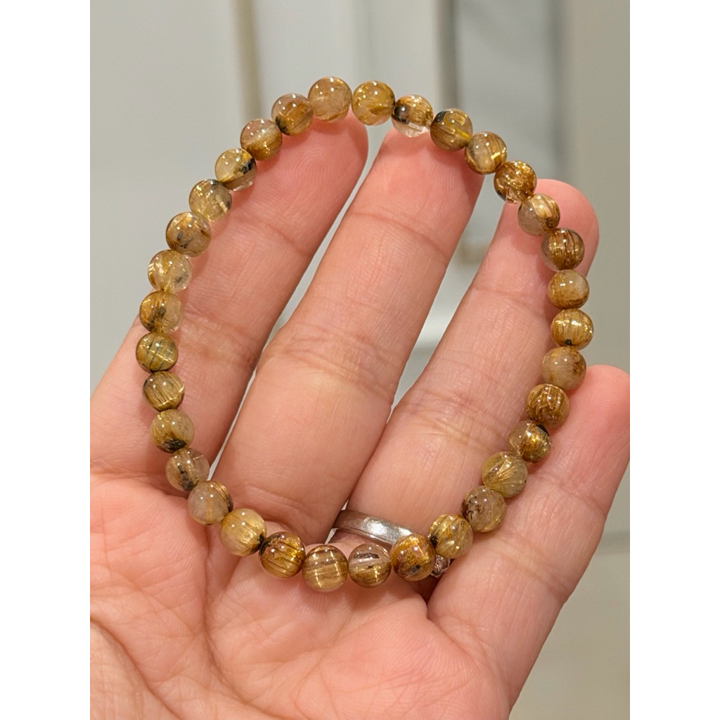 (GR99) Golden Rutilated Quartz (ไหมทอง) 5.7มิล