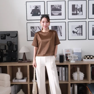 Lawyer Store [ 5201836 ] เสื้อคอกลม แขนสั้น ผ้าเงา ผ้าซิลซาตินพรีเมี่ยม เล่นแสง ไม่หนากินไป เสื้อคอกลม เสื้อผู้หญิง