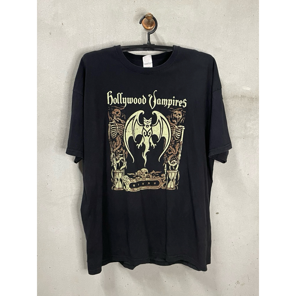 เสื้อวง Hollywood Vampires ลาย UK TOUR (ไซส์ XXL)